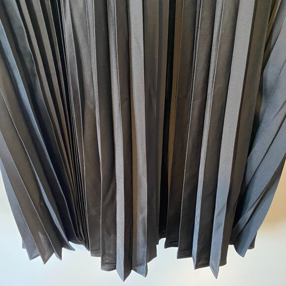 J CREW Size Large Gwyneth Pleated Slip Skirt Black NWT BN757 | Sold Out at JCrew - Picture 5 of 10